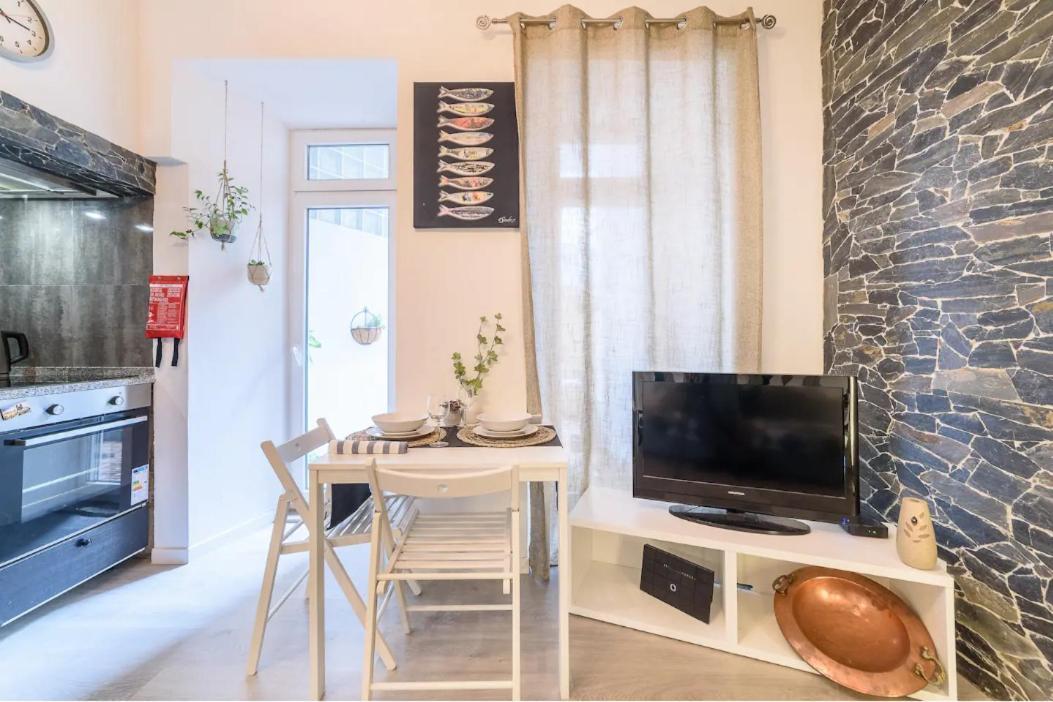 Modern Rustic In Graca By Lovelystay Apartment *